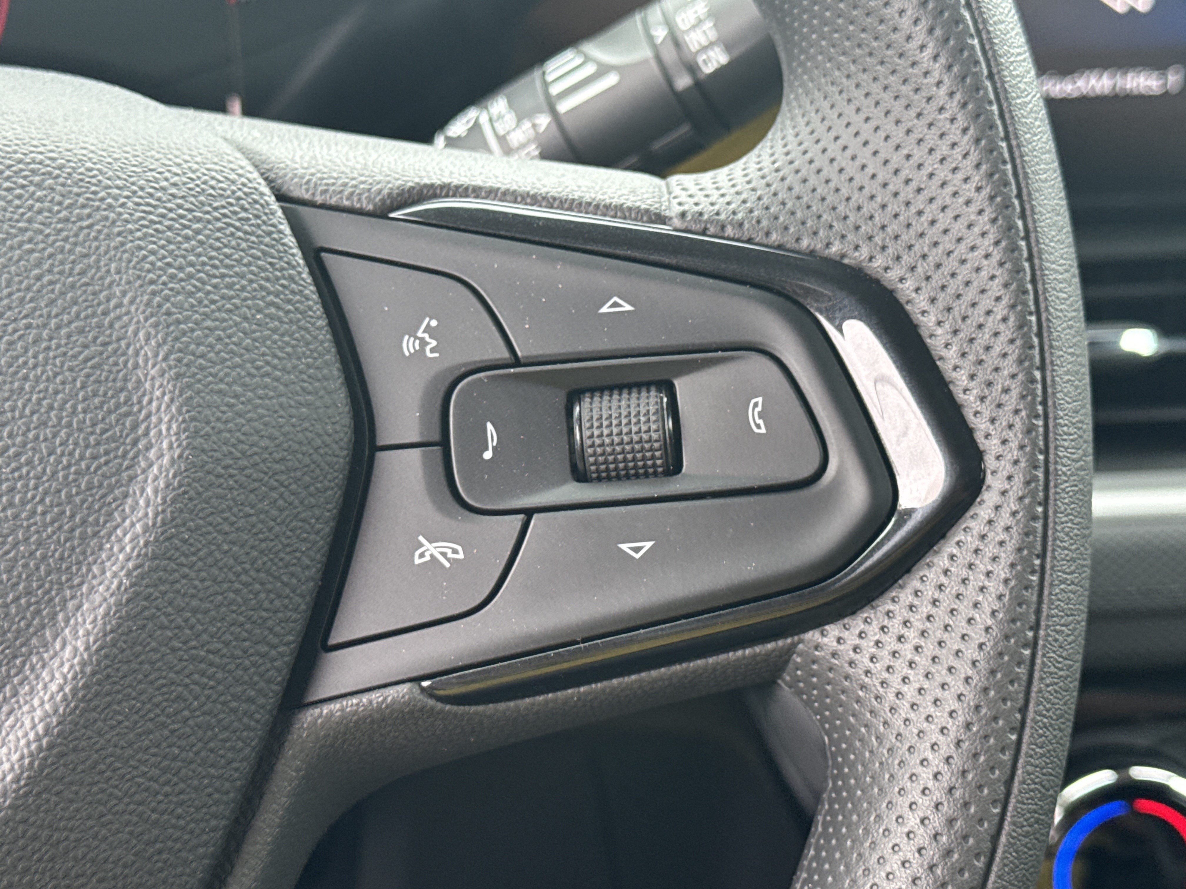 New 2026 Chevrolet TrailBlazer LT w/ Driver Confidence Package FWD image 25