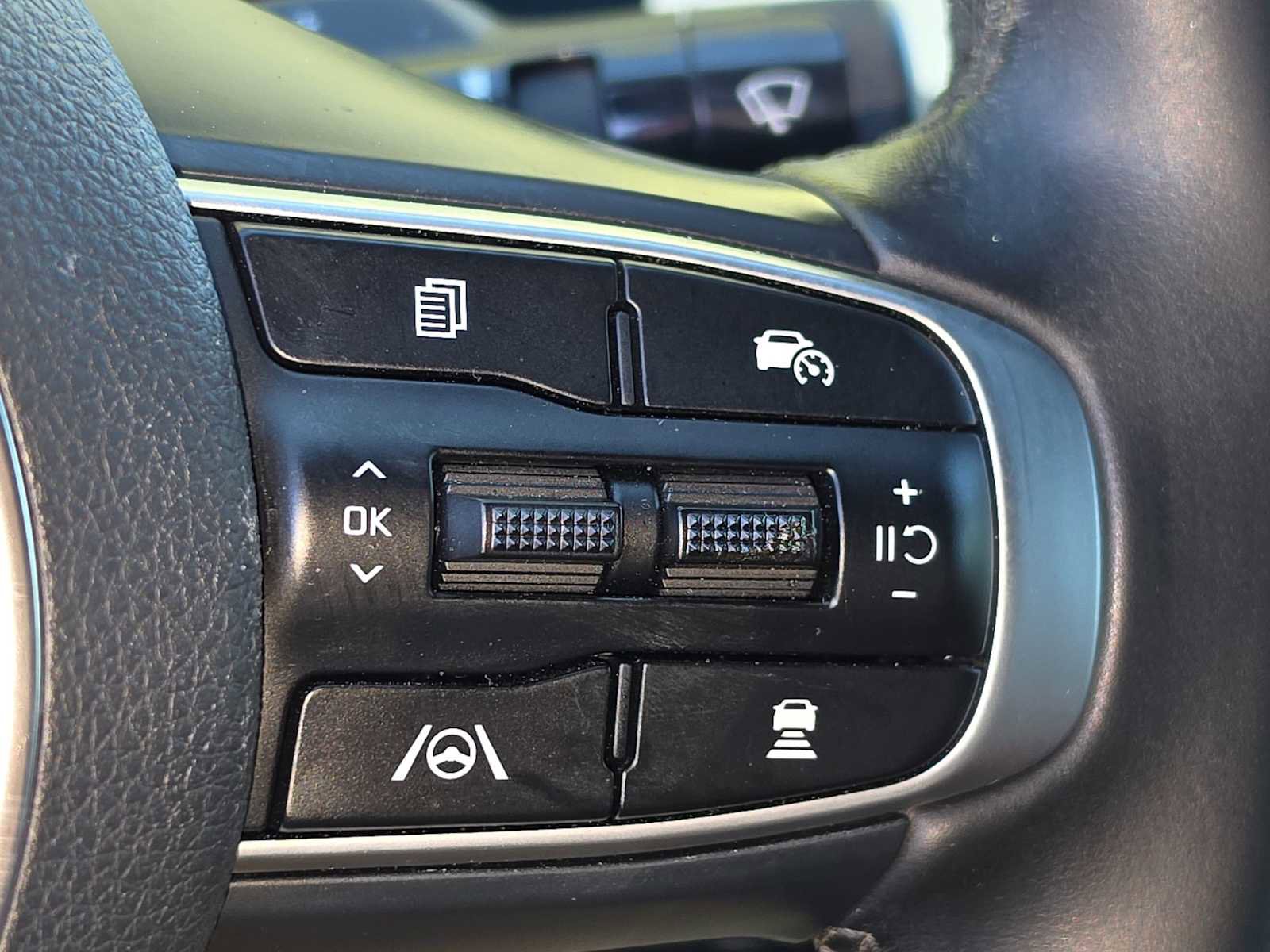 Used 2025 Kia K5 GT-Line w/ GT-Line Premium Package image 28