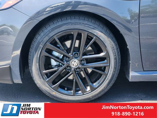 Used 2025 Toyota Camry SE FWD image 12