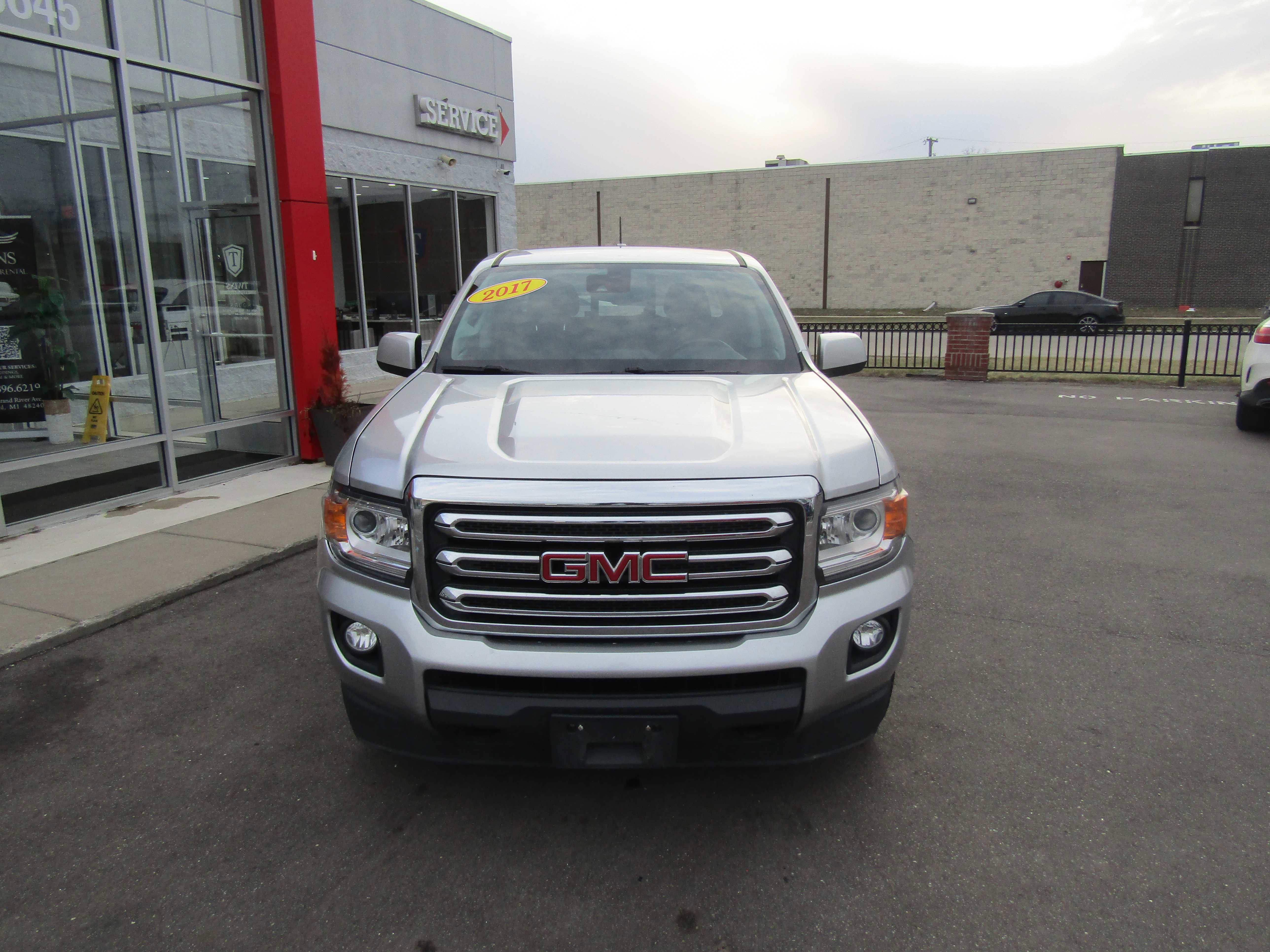 Used 2017 GMC Canyon SLE image 3