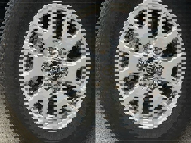 Used 2024 Toyota Tacoma SR5 image 9