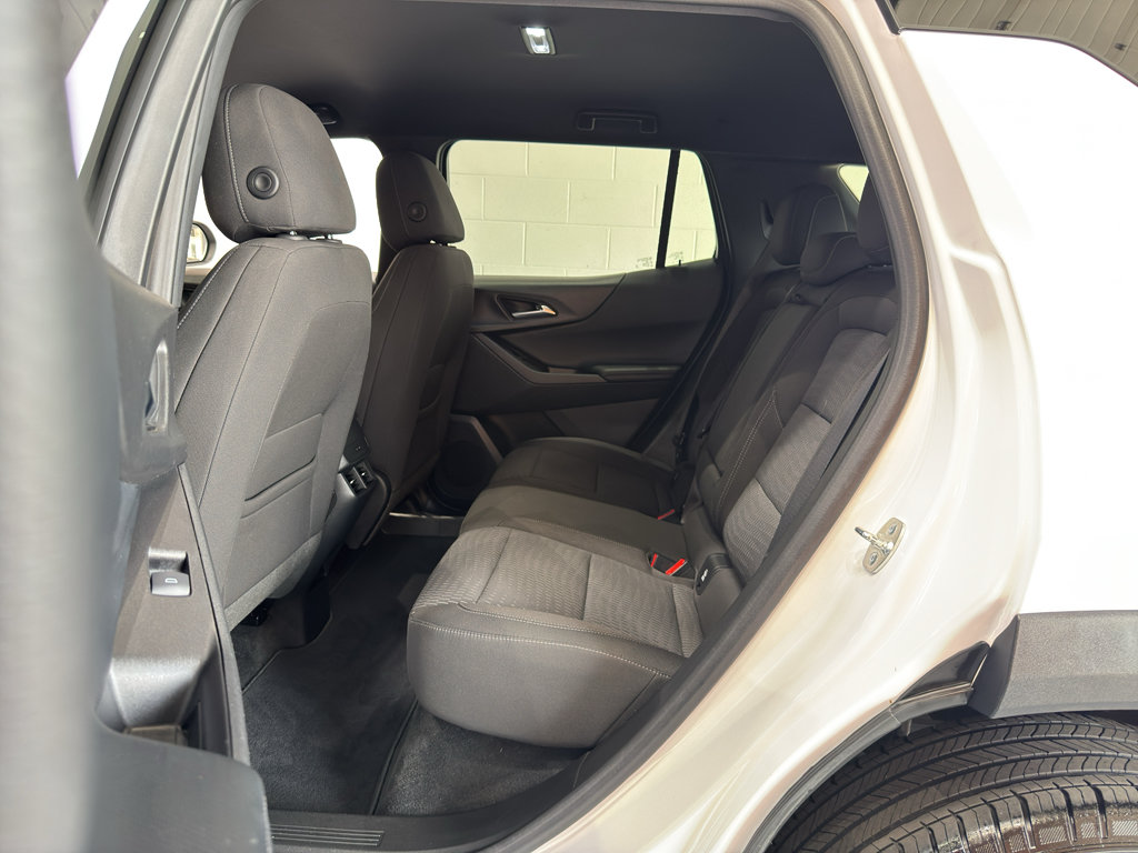 Used 2026 Chevrolet Equinox LT AWD/4WD image 10