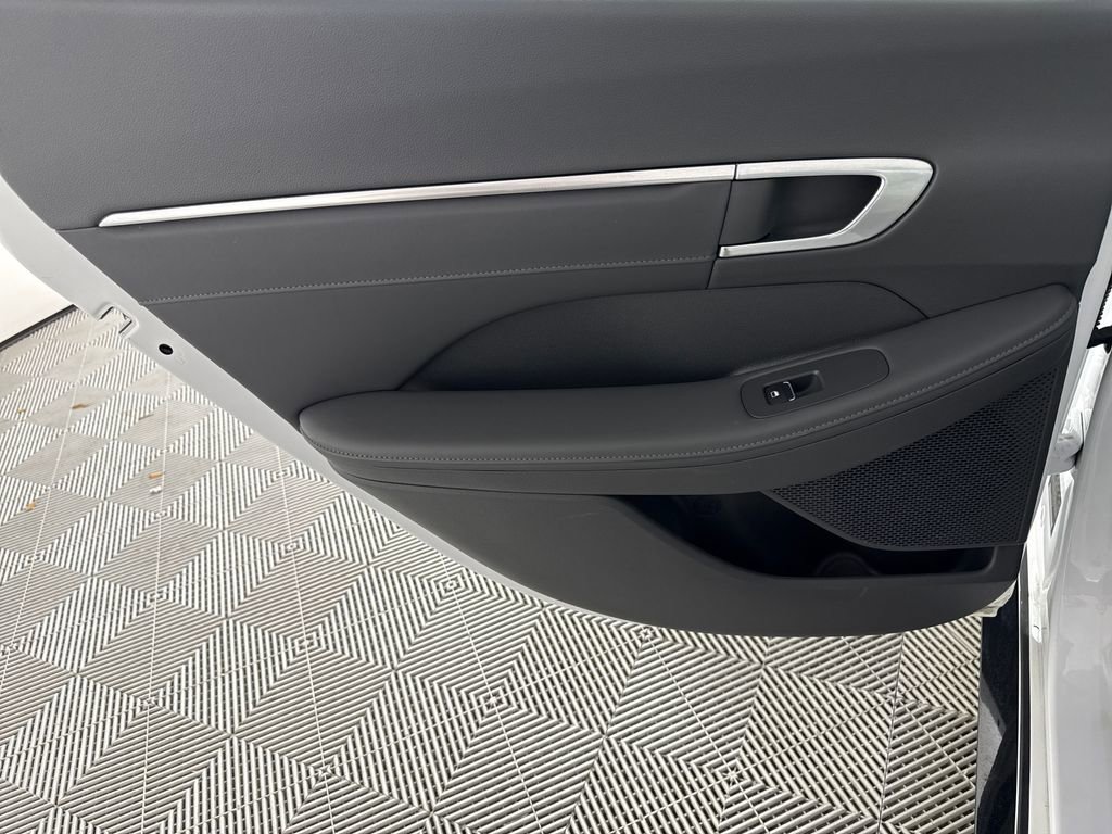 Used 2020 Hyundai Sonata Limited FWD image 12