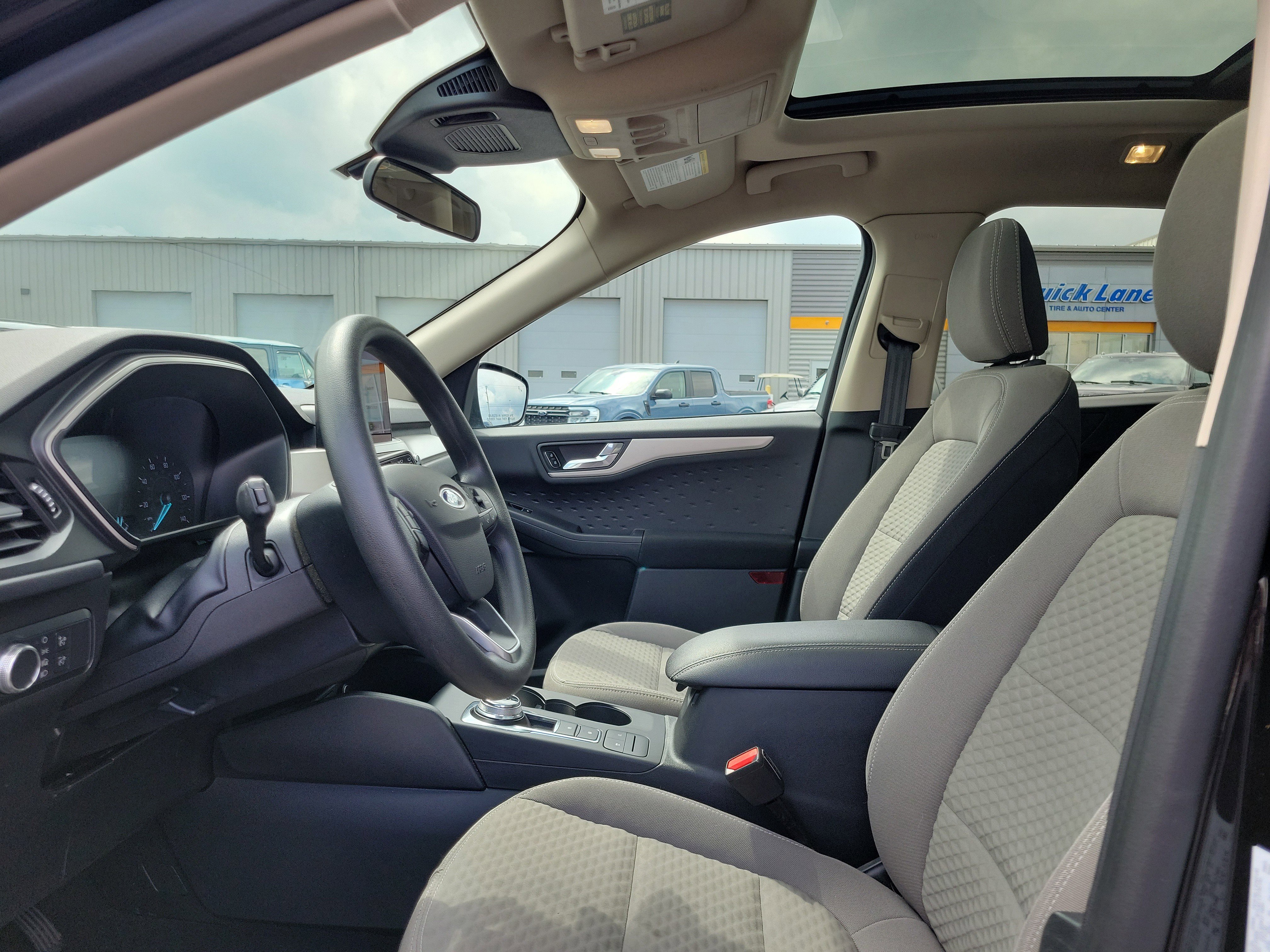 Used 2020 Ford Escape SE FWD image 15