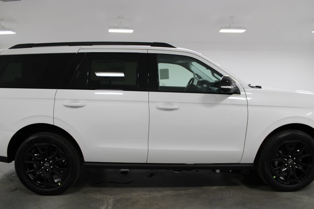New 2027 Ford Expedition Platinum RWD image 10
