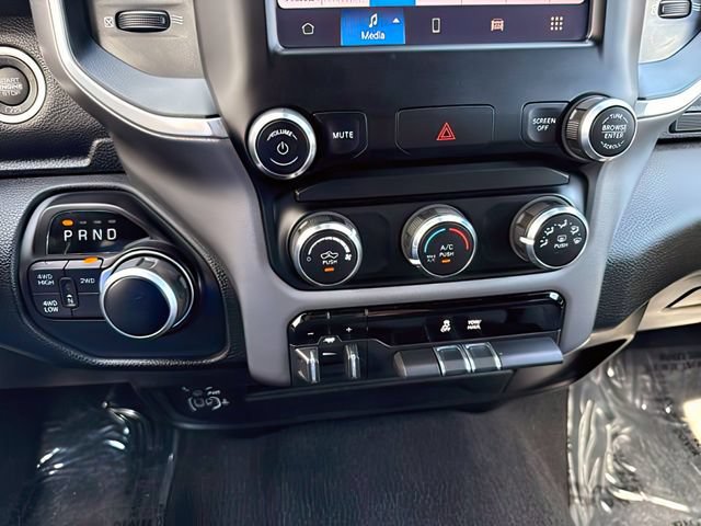 Used 2024 RAM 2500 Big Horn AWD/4WD image 26