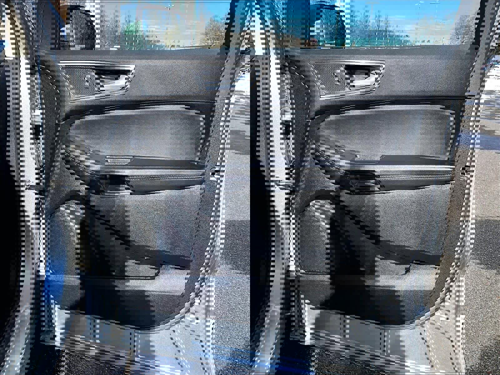 Used 2024 Ford Edge SEL image 12