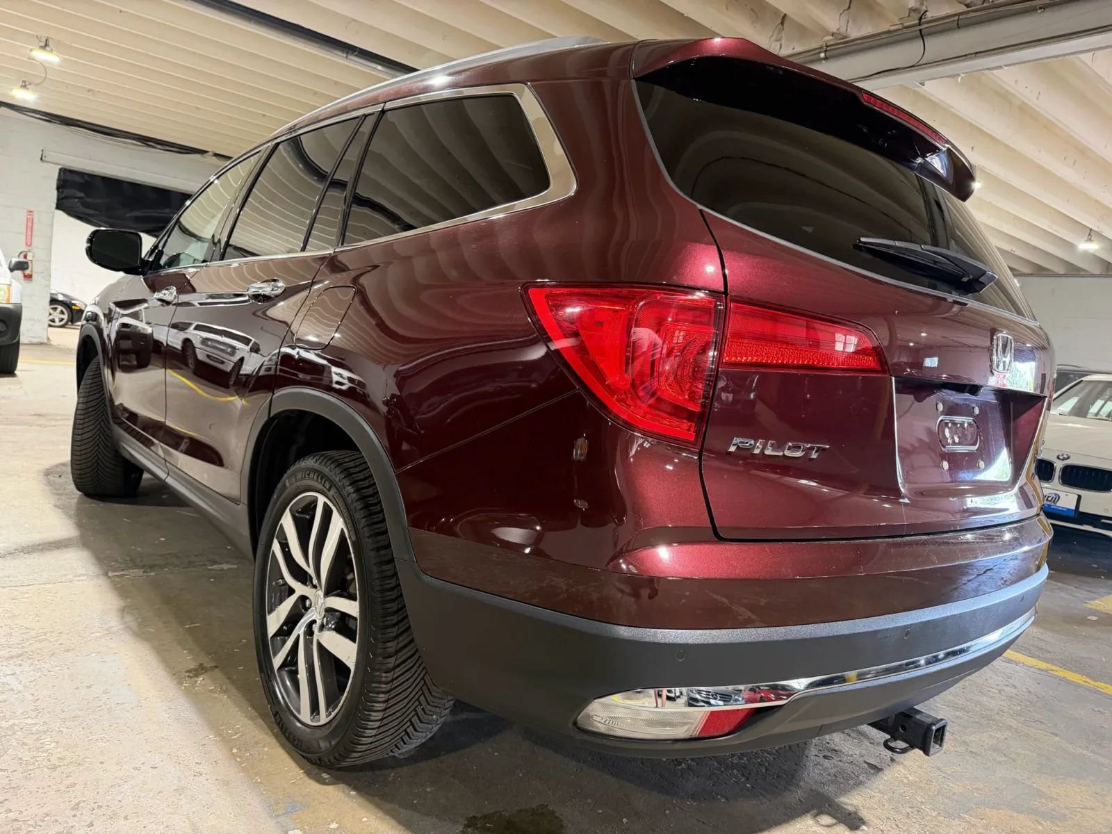 Used 2017 Honda Pilot Touring image 3