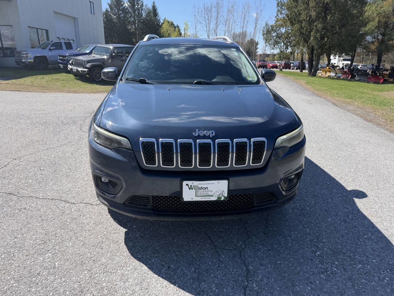 Used 2020 Jeep Cherokee Latitude Plus w/ Cold Weather Group AWD/4WD image 8