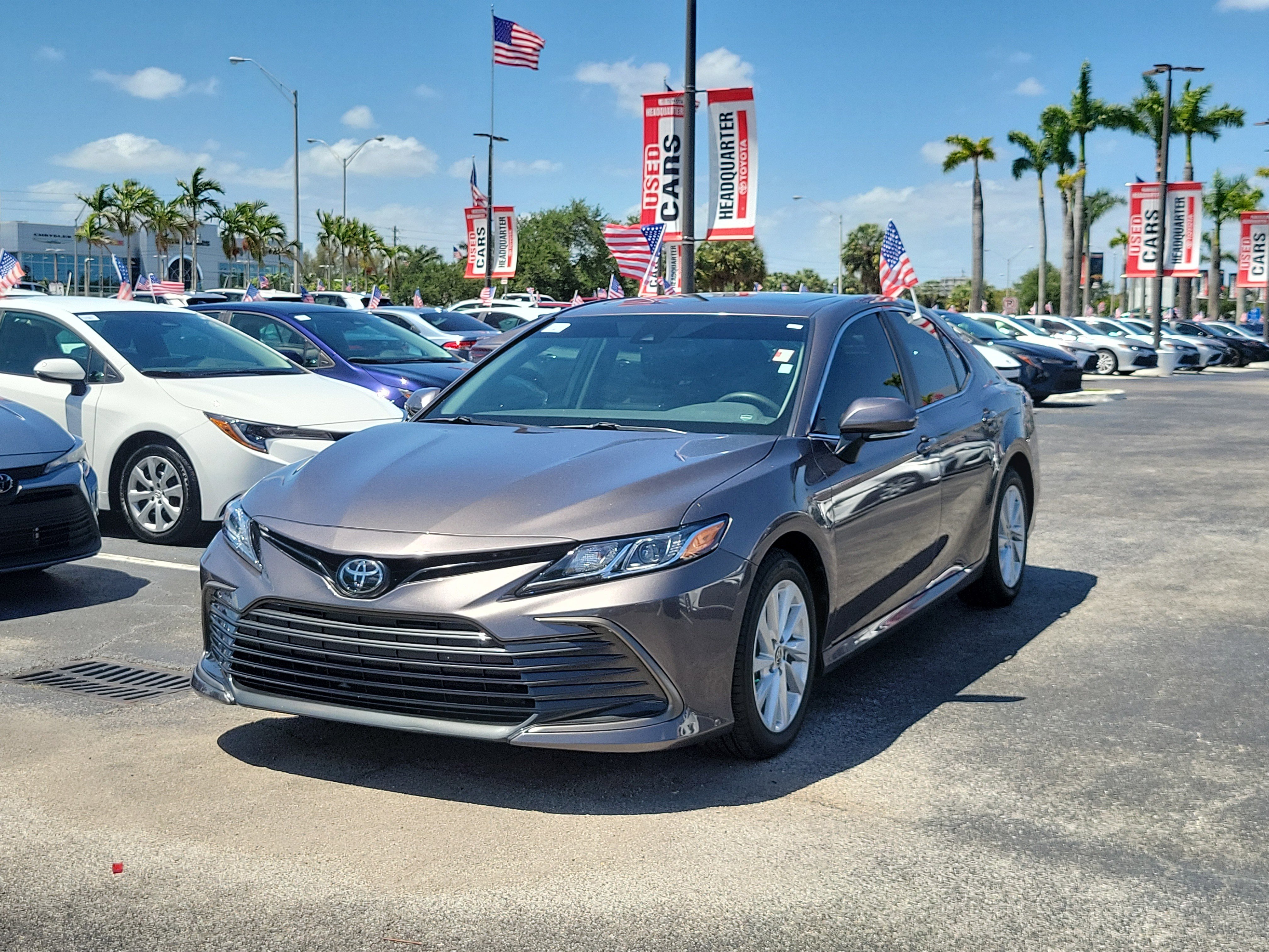 Used 2024 Toyota Camry LE w/ Convenience Package FWD image 5