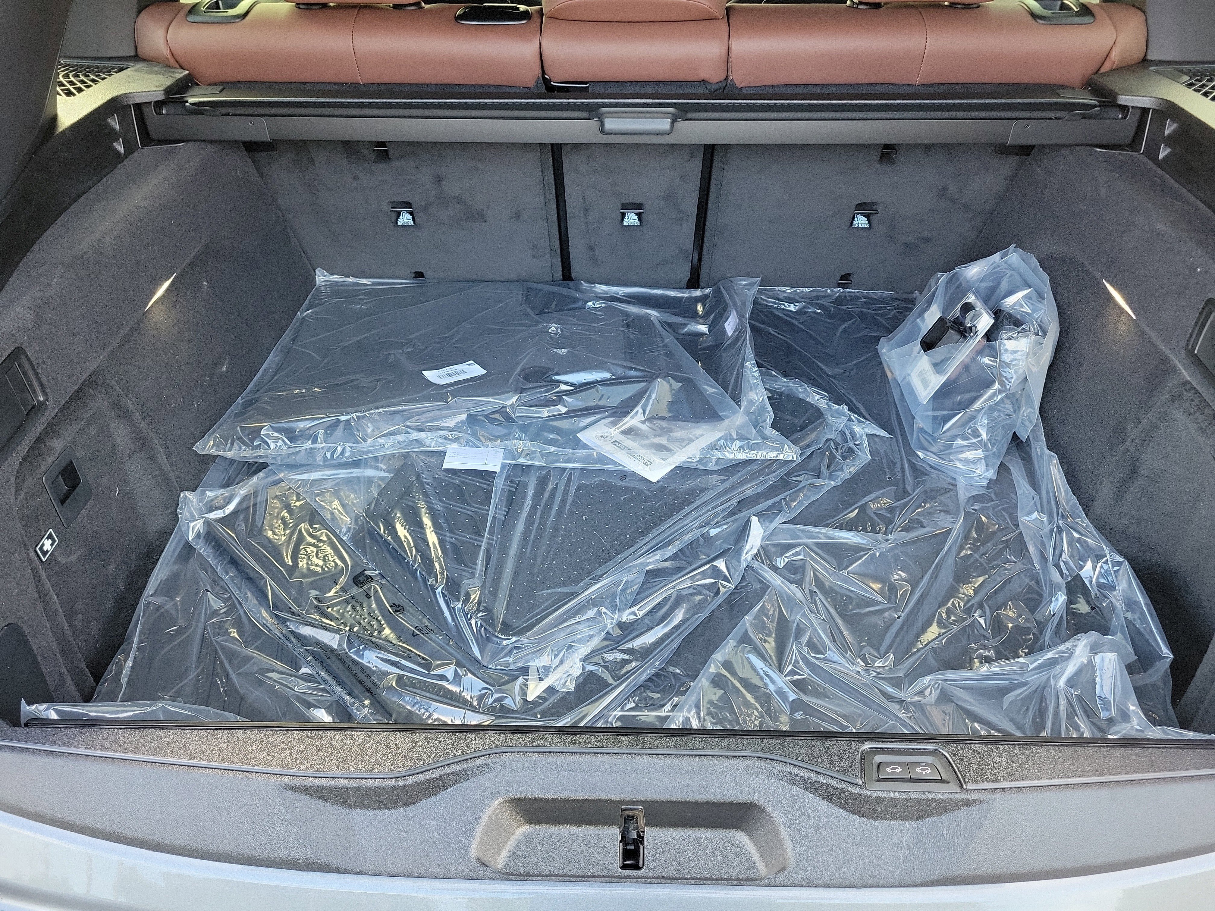 New 2026 BMW X5 xDrive50e w/ M Sport Package image 6