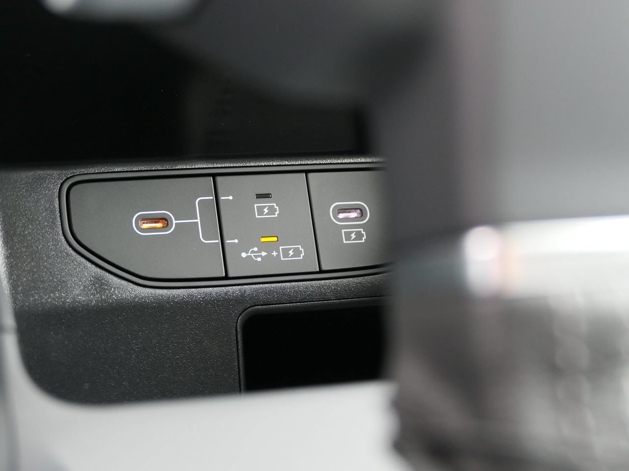 New 2026 Kia Sorento S FWD image 19