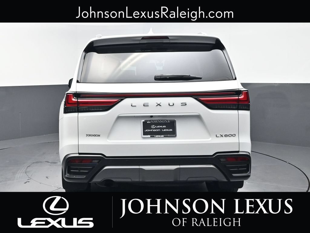 Used 2023 Lexus LX 600 4WD w/ Luxury Package image 8