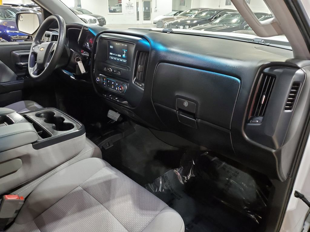 Used 2018 Chevrolet Silverado 1500 Custom w/ Custom Value Package AWD/4WD image 15