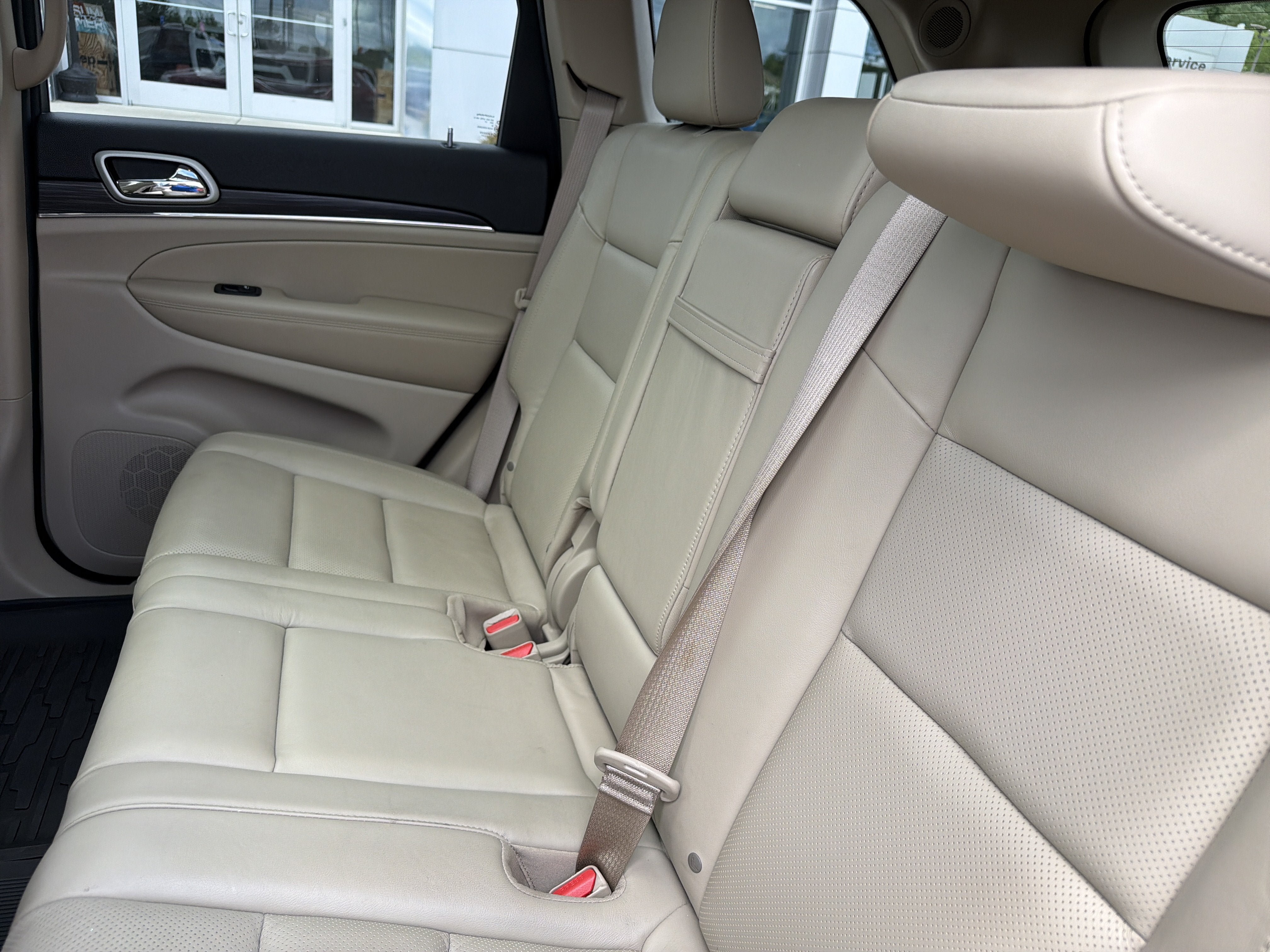 Used 2021 Jeep Grand Cherokee Limited w/ Luxury Group II AWD/4WD image 19