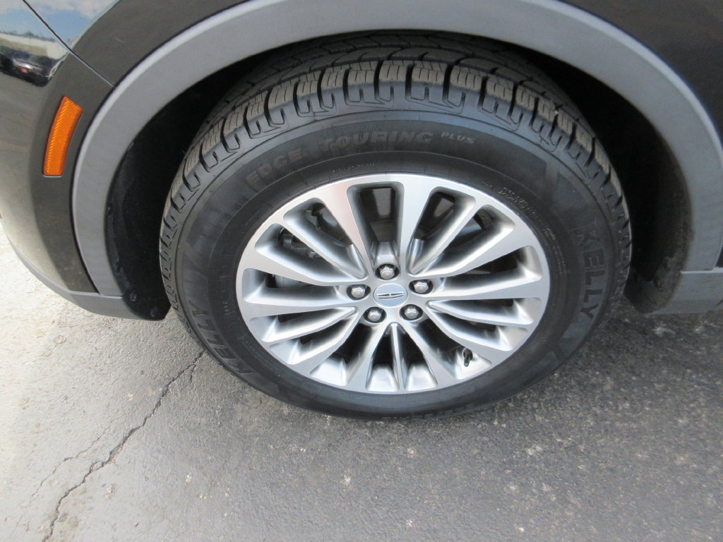 Used 2016 Lincoln MKX Select w/ Select Plus Package FWD image 14