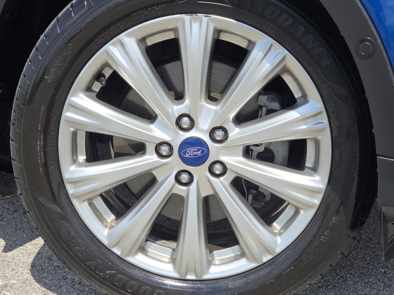 Used 2018 Ford Escape Titanium w/ Ford Safe & Smart Package image 10