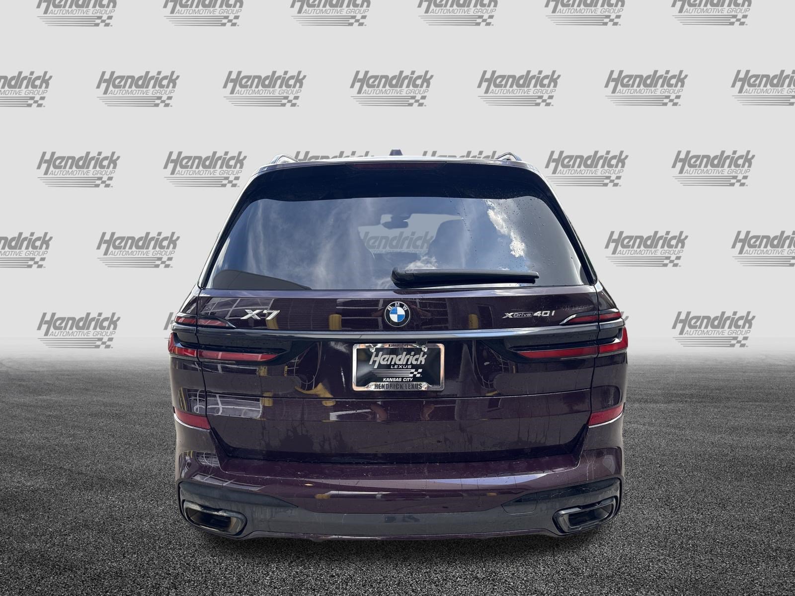 Used 2025 BMW X7 xDrive40i w/ M Sport Package AWD/4WD image 9