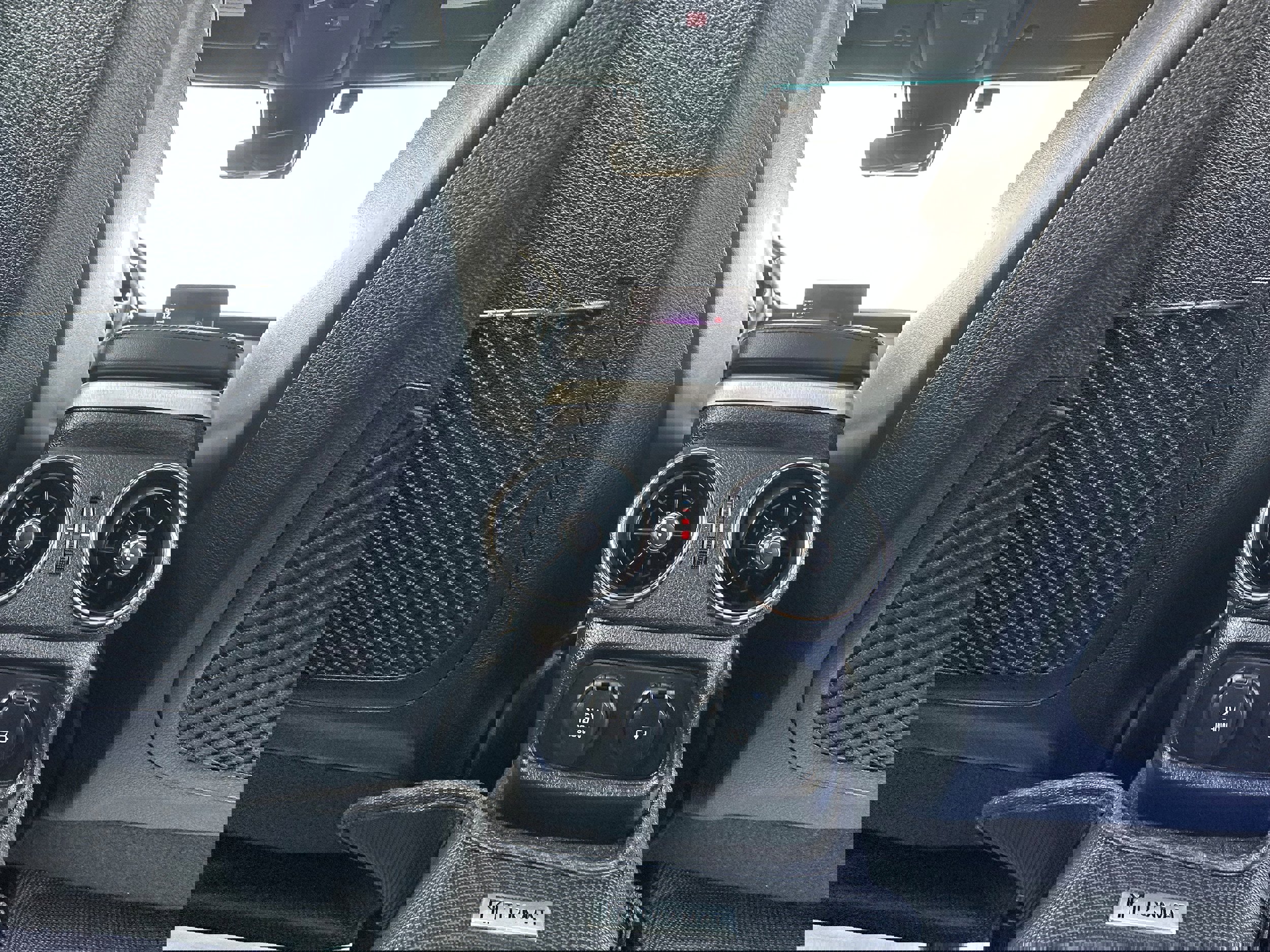 Used 2023 Kia Stinger GT2 image 19