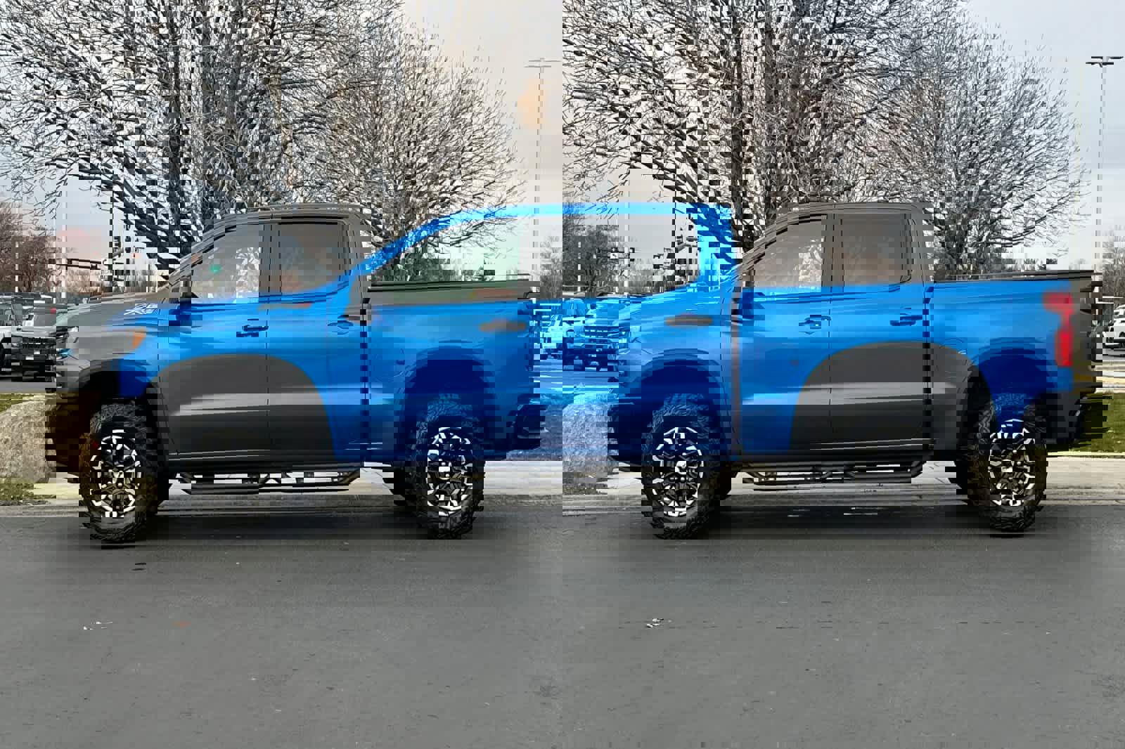 Used 2023 Chevrolet Silverado 1500 ZR2 w/ Technology Package image 5