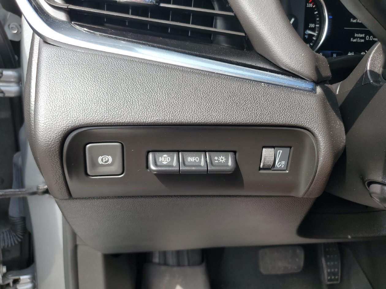Used 2024 Buick Enclave Avenir w/ Trailering Package, 5000 lbs. FWD image 29