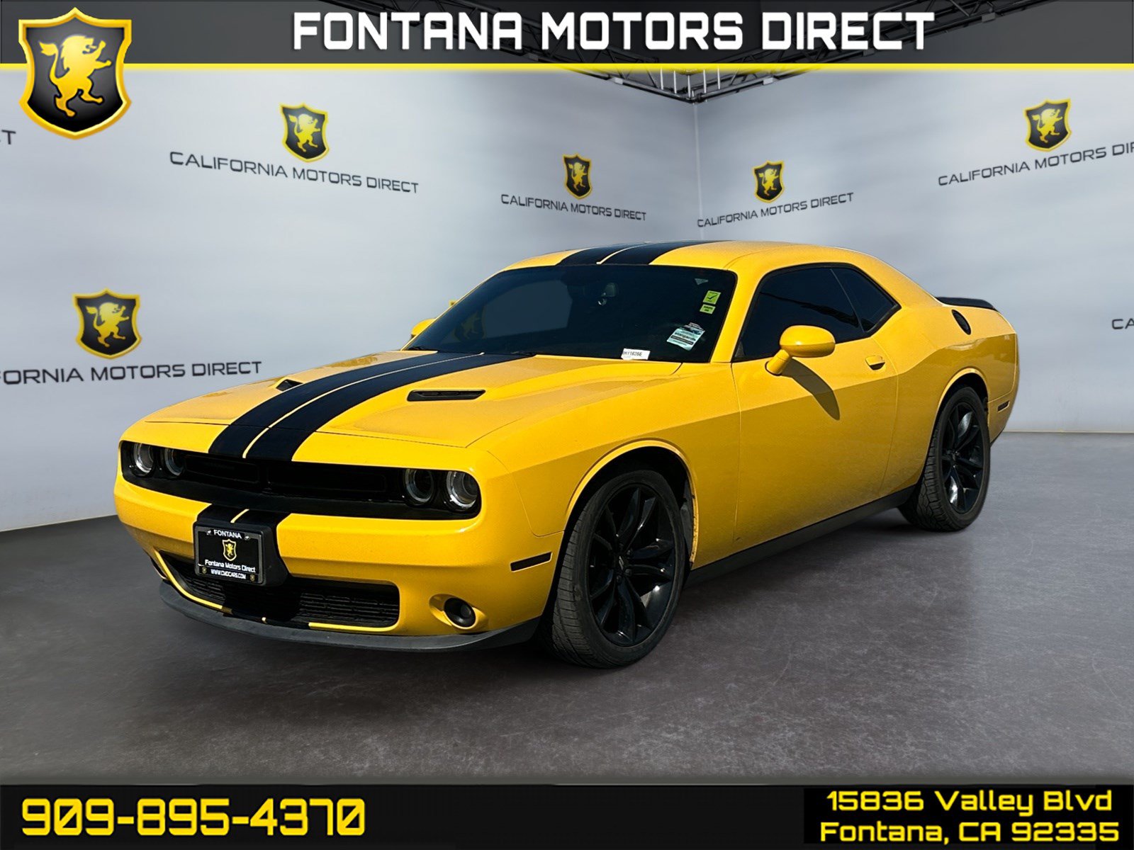 Used 2018 Dodge Challenger SXT w/ Blacktop Package RWD video 1
