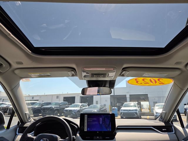 Used 2023 Toyota RAV4 XLE Premium AWD/4WD image 25