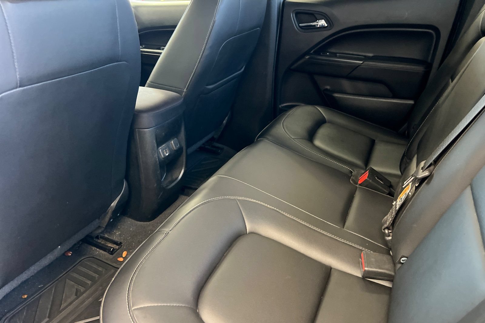 Used 2022 GMC Canyon Elevation w/ Elevation Premium Package AWD/4WD image 13