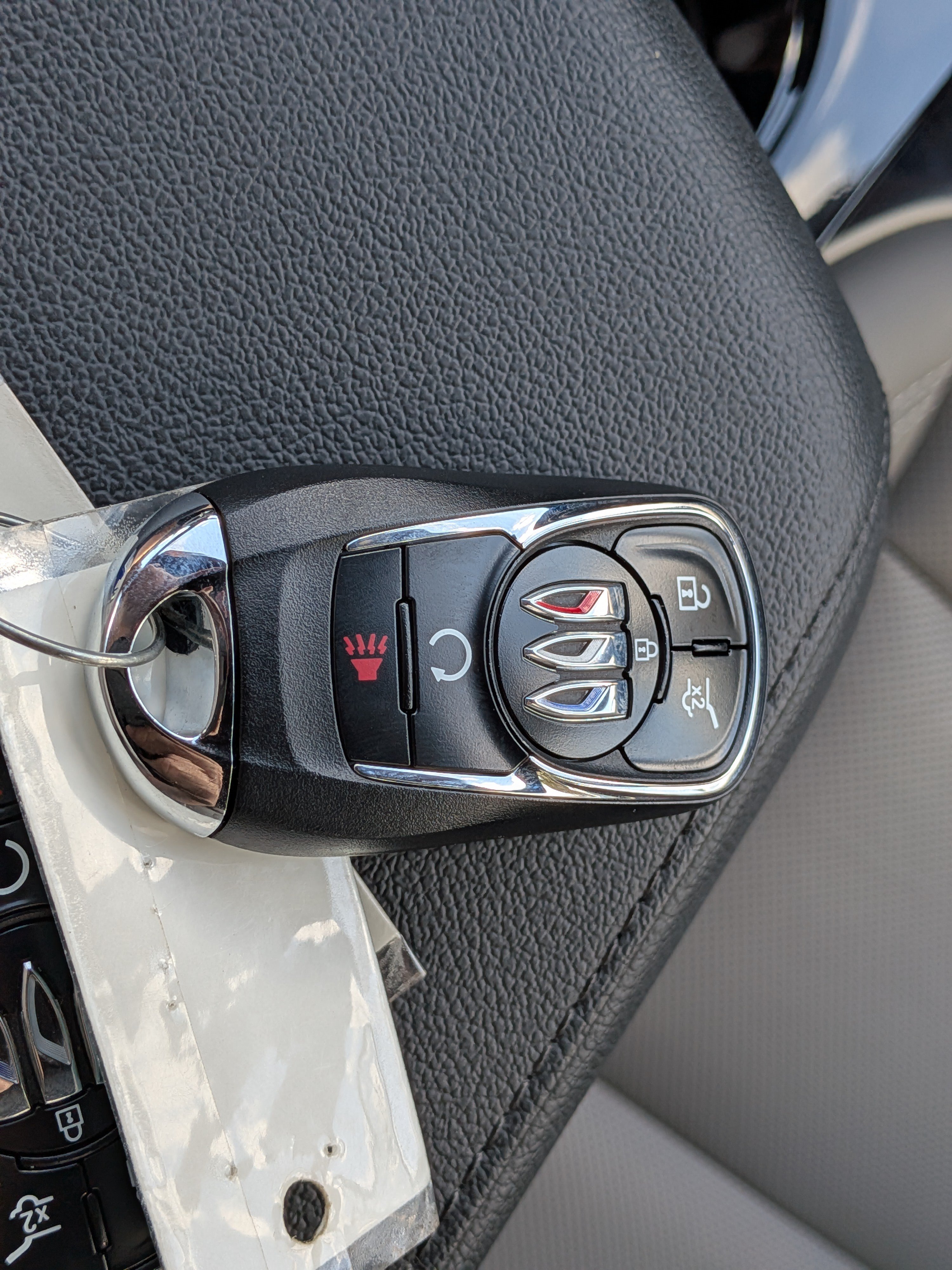 Used 2025 Buick Envista Avenir FWD image 34