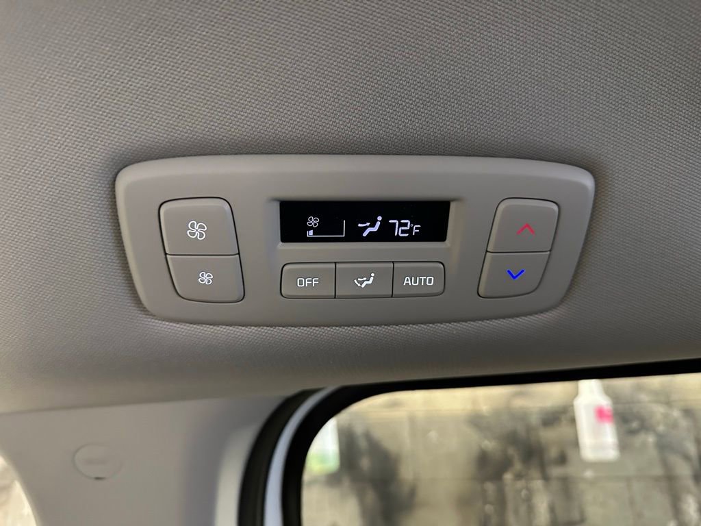 New 2026 Kia Carnival LXS image 29