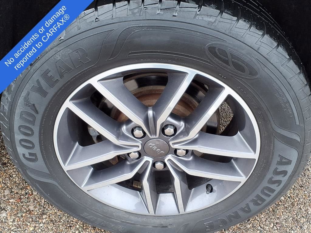 Used 2019 Jeep Grand Cherokee Limited w/ Trailer Tow Group IV image 10