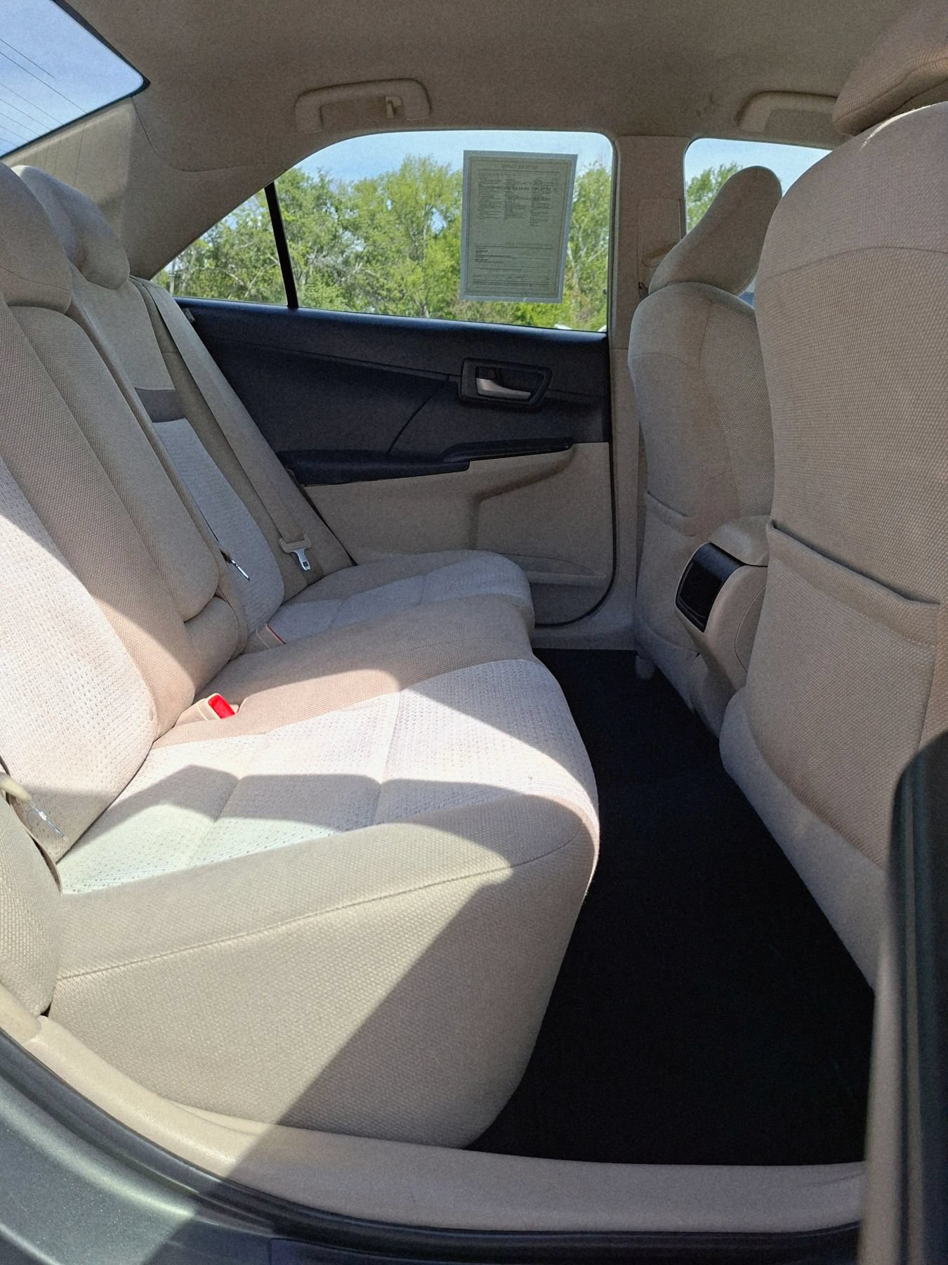 Used 2012 Toyota Camry LE FWD image 12