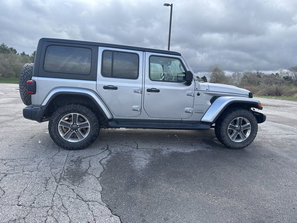 Used 2018 Jeep Wrangler Unlimited Sahara AWD/4WD image 15