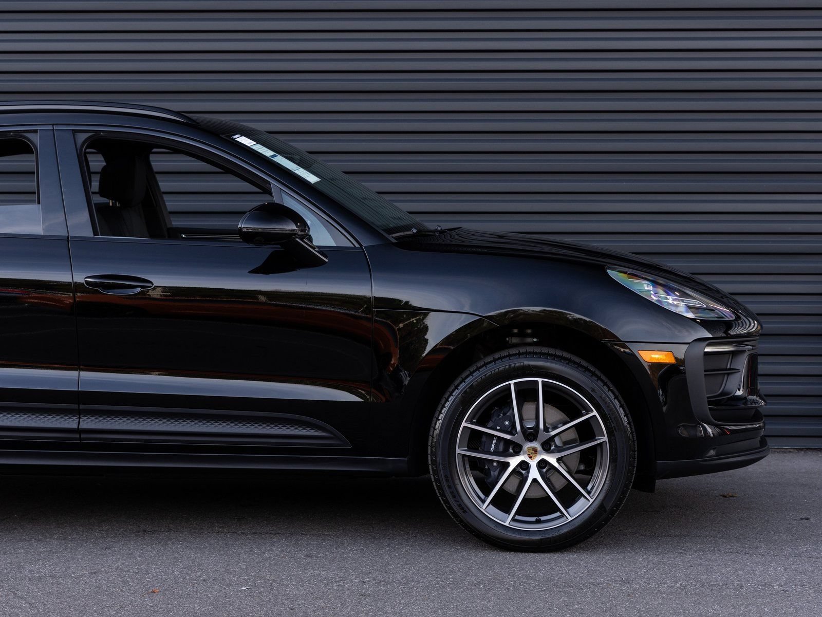 New 2026 Porsche Macan AWD/4WD image 9