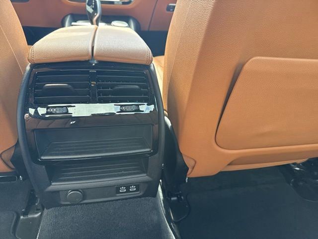 Used 2021 BMW 530i xDrive w/ Premium Package image 16