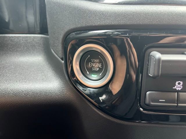 Used 2022 Chevrolet Silverado 1500 ZR2 w/ Technology Package image 19