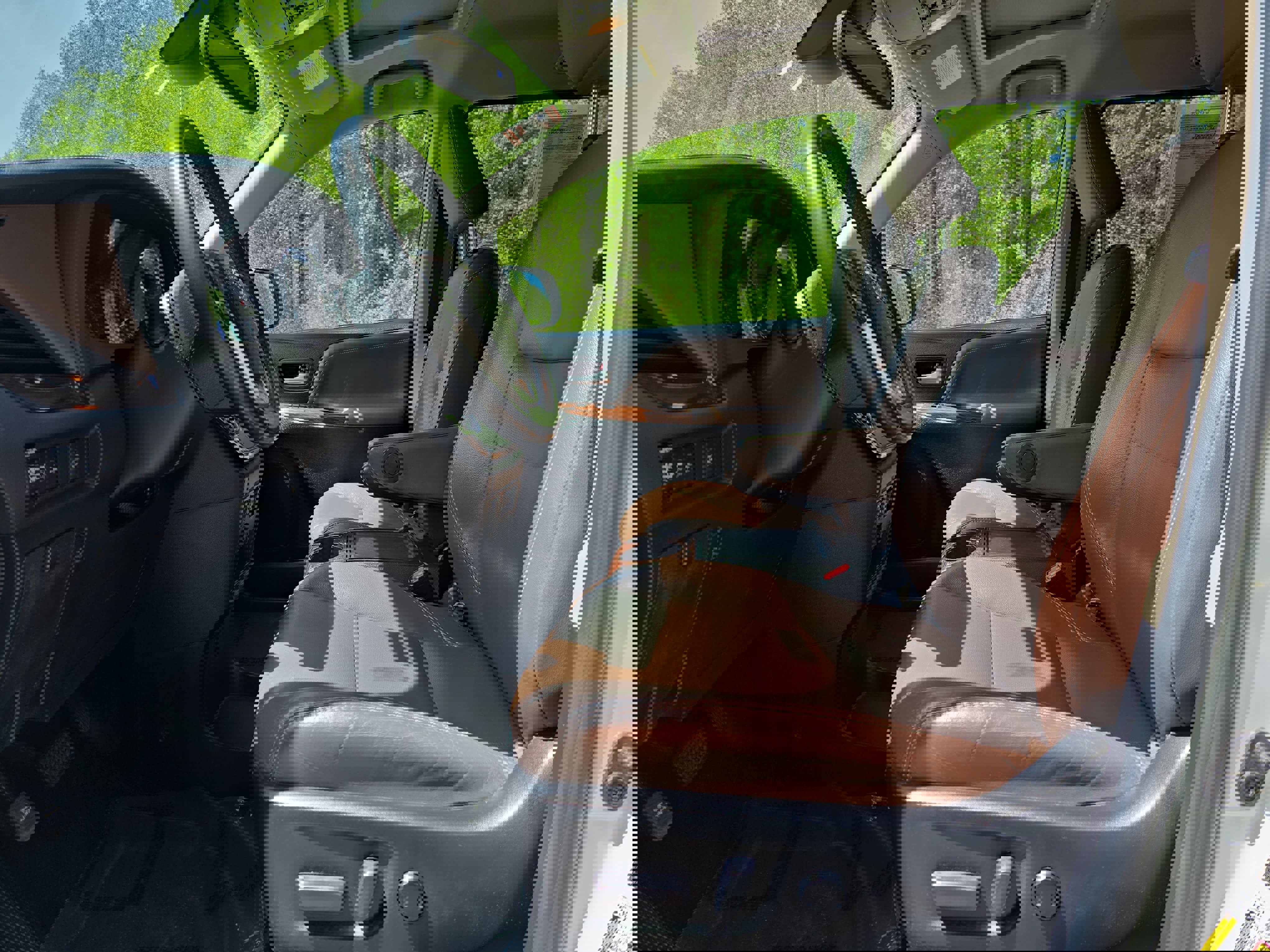 Used 2018 Toyota Sienna Limited image 14