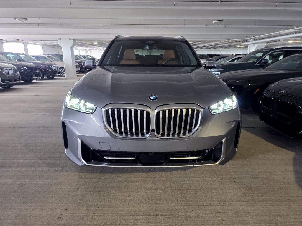 New 2026 BMW X5 xDrive40i w/ Climate Comfort Package AWD/4WD image 2