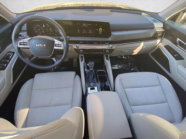Used 2025 Kia Telluride SX w/ SX Captain's Chair Package image 20