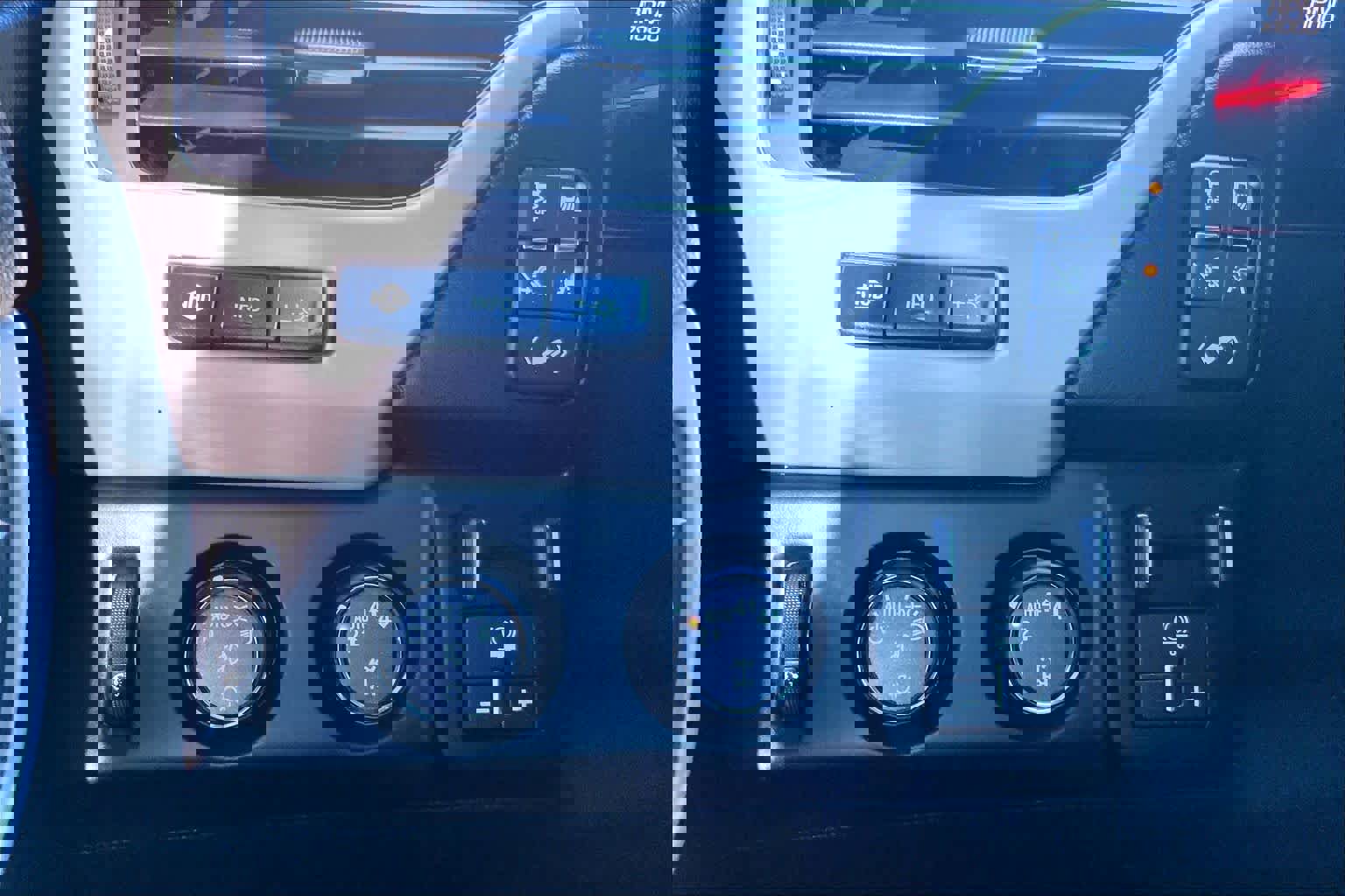 Used 2019 GMC Yukon XL Denali w/ Open Road Package image 35