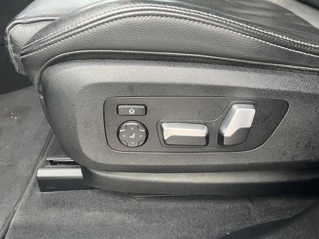 Used 2020 BMW X5 xDrive40i w/ Premium Package image 21