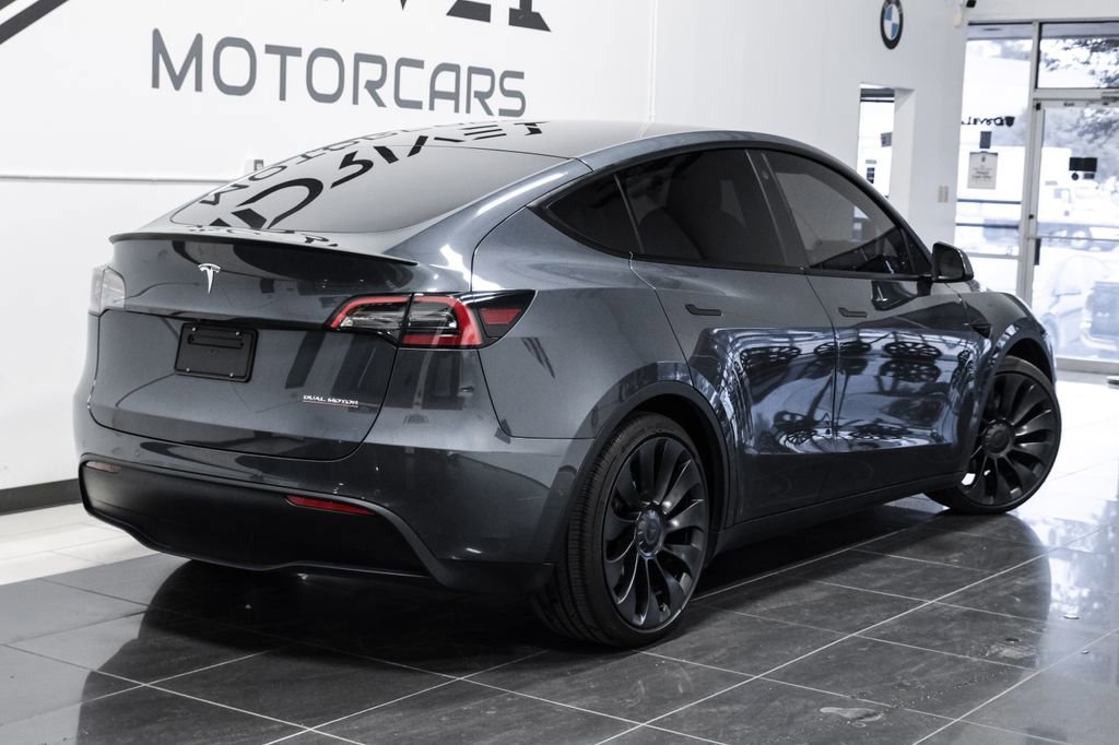 Used 2022 Tesla Model Y Performance AWD/4WD image 9