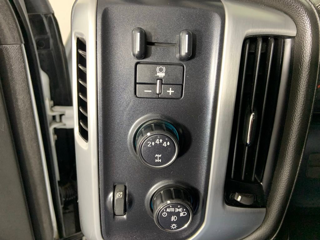 Used 2019 GMC Sierra 2500 SLT w/ Duramax Plus Package AWD/4WD image 10