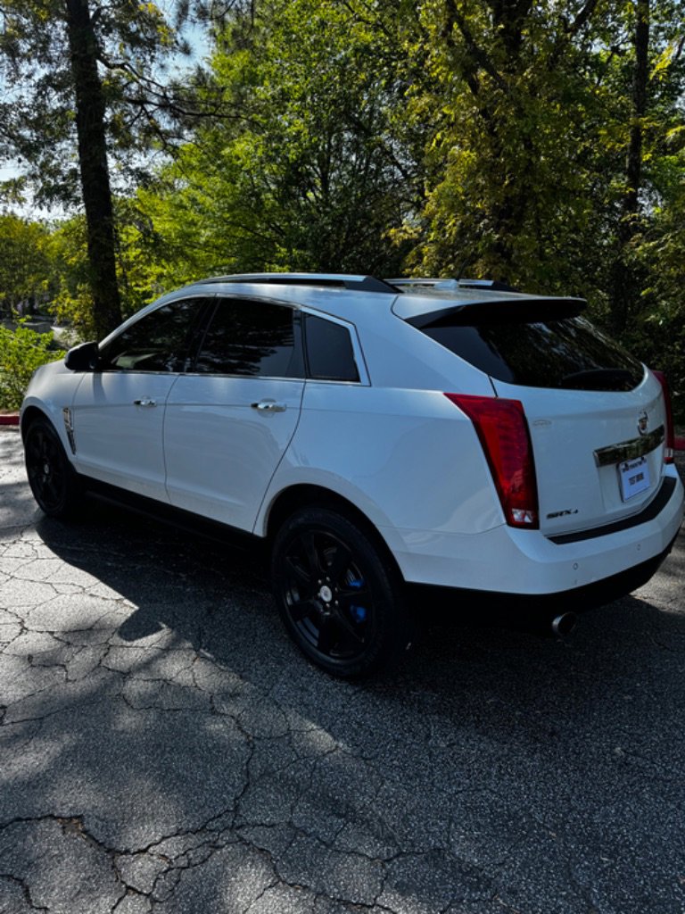 Used 2011 Cadillac SRX Premium image 3