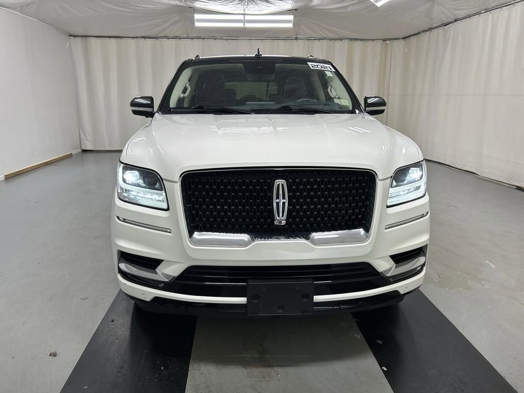 Used 2021 Lincoln Navigator L Black Label w/ Special Edition Package AWD/4WD image 3