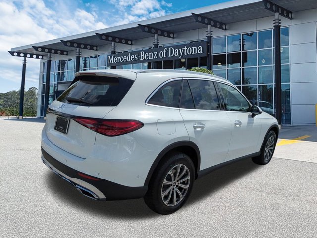 Used 2026 Mercedes-Benz GLC 300 image 4
