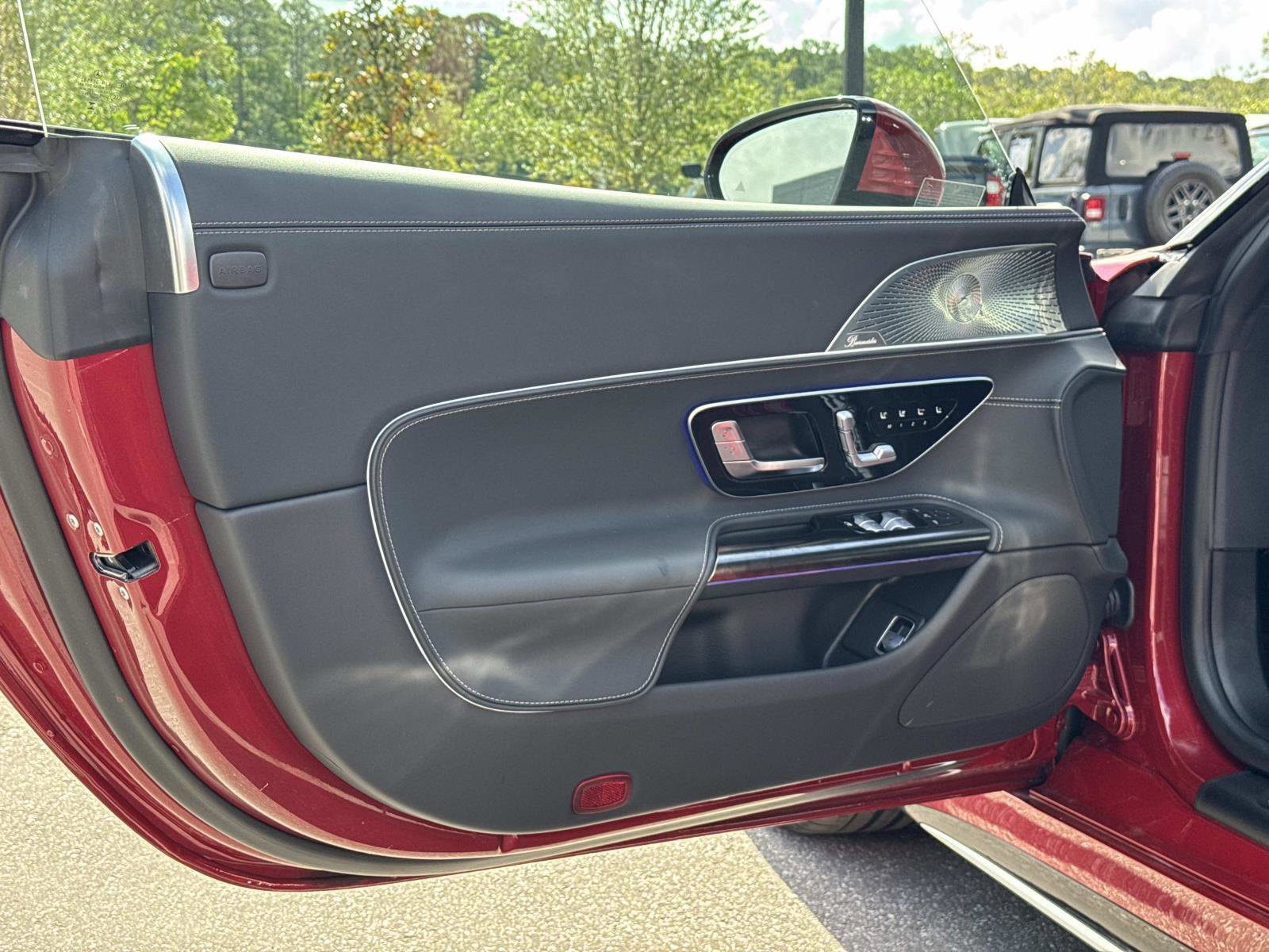Used 2024 Mercedes-Benz SL 43 AMG image 10