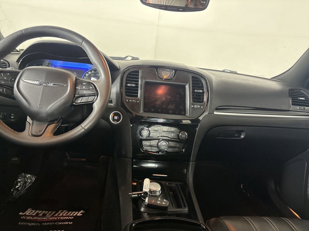 Used 2023 Chrysler 300 S RWD image 23