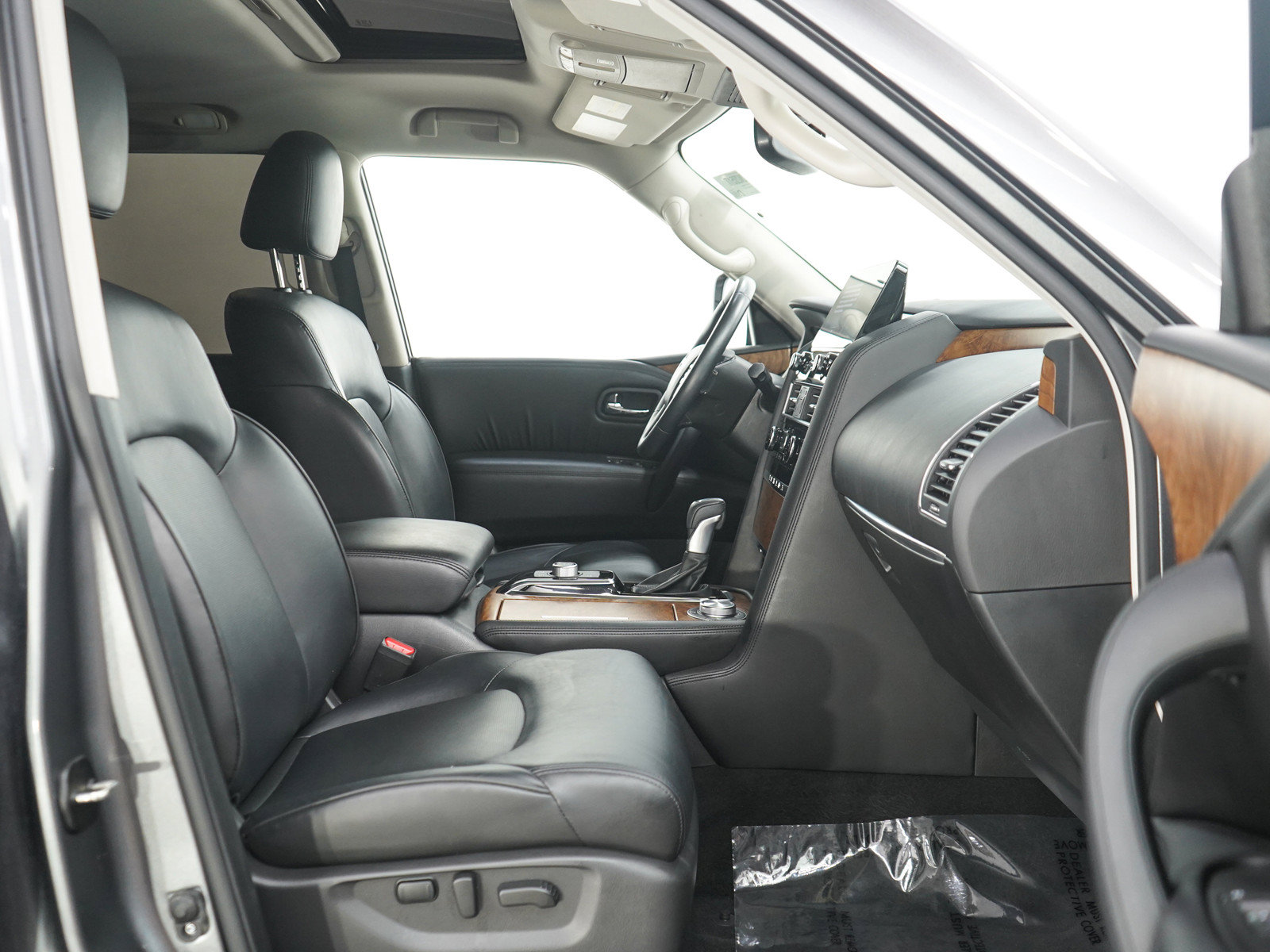 Used 2021 Nissan Armada SL w/ Captain's Chairs Package AWD/4WD image 11