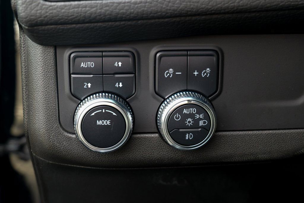 Used 2022 GMC Yukon XL Denali image 52